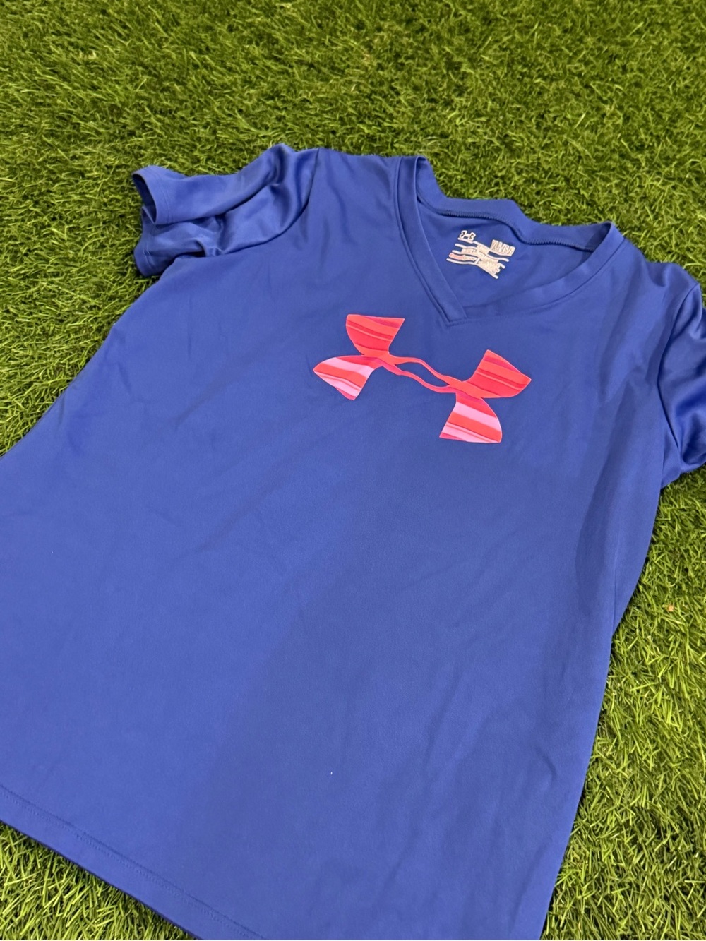 Under Armour Vneck Tshirt